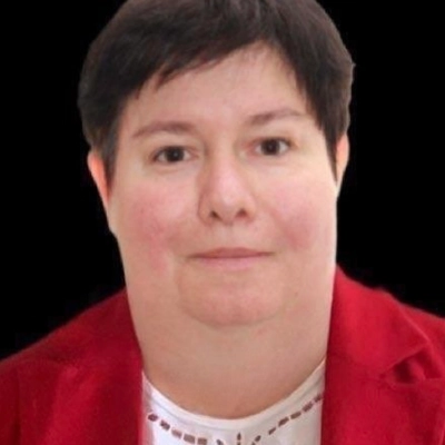 Julie Brunias headshot